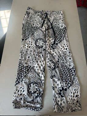 LOFT Black & White Paisley Print Pants